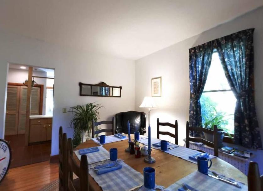 Dining room Photo