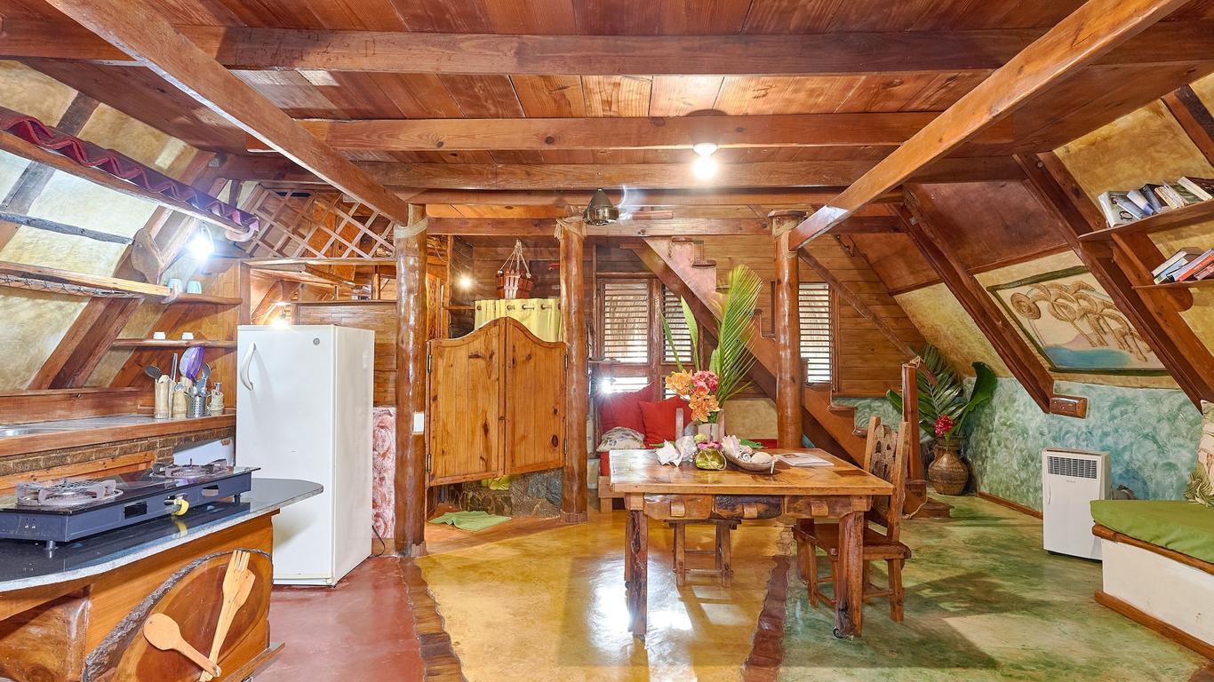 Chalet Tropical Hotel & Restaurant-Pizzeria