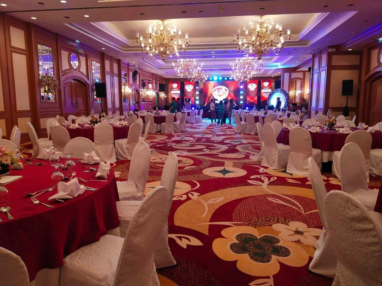 Banquet hall