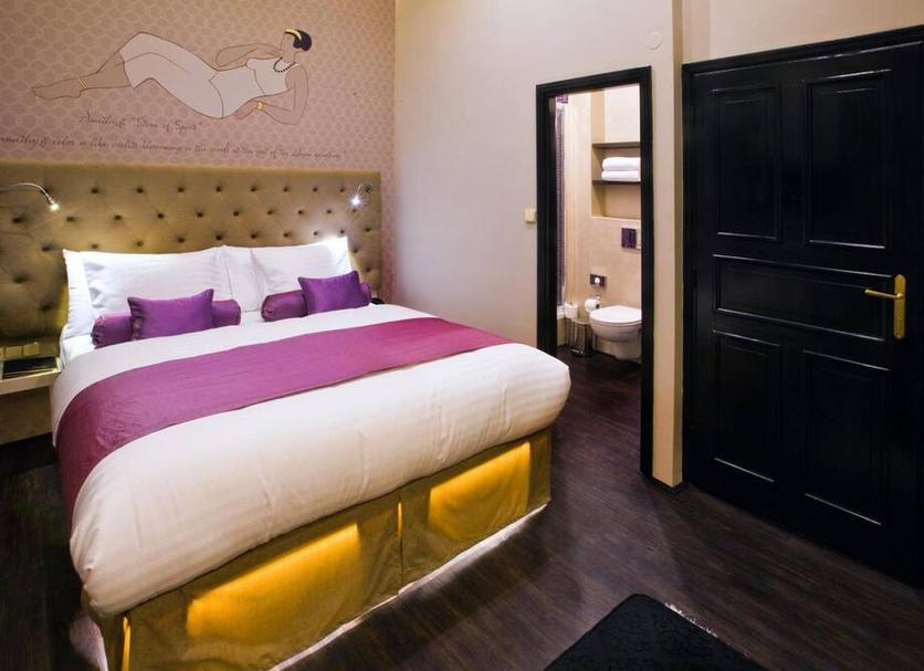 Bedroom Photo
