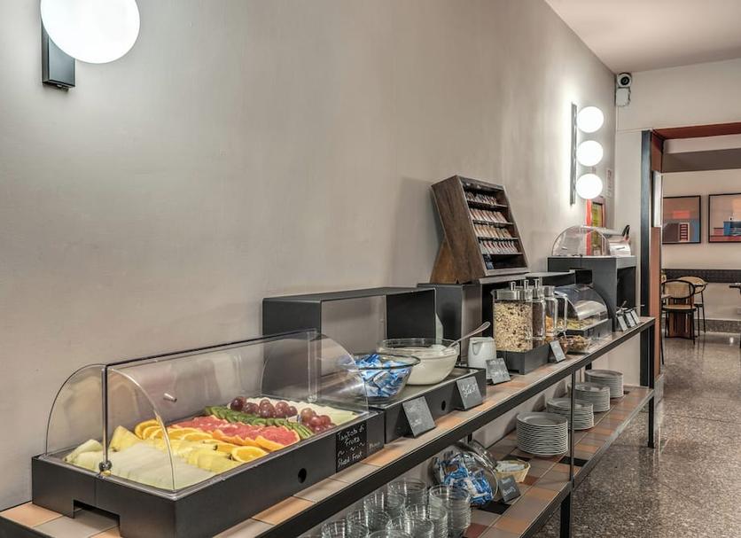 Buffet Photo