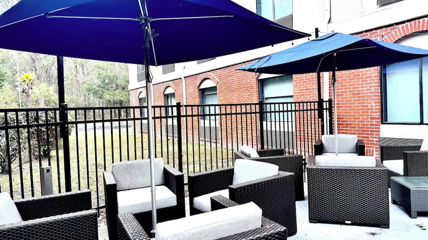Holiday Inn Express & Suites Hinesville East - Fort Stewart