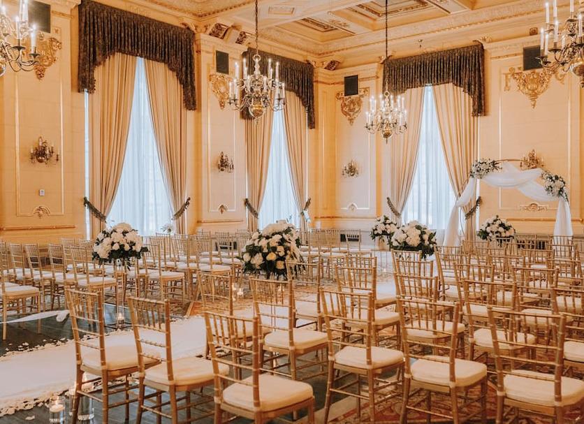 Banquet hall Photo
