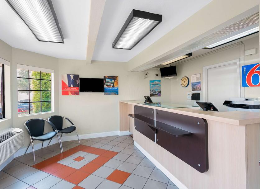 Front desk Photo