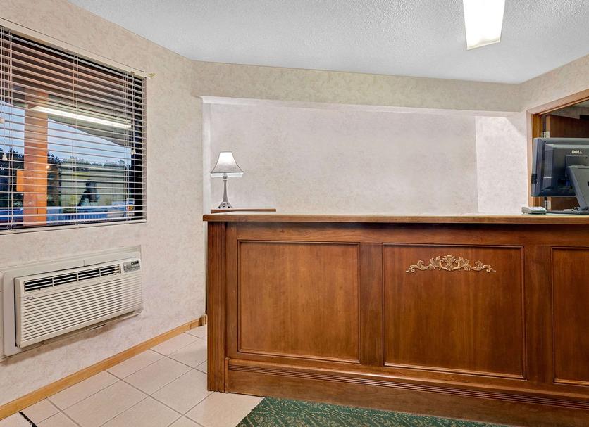 Front desk Photo
