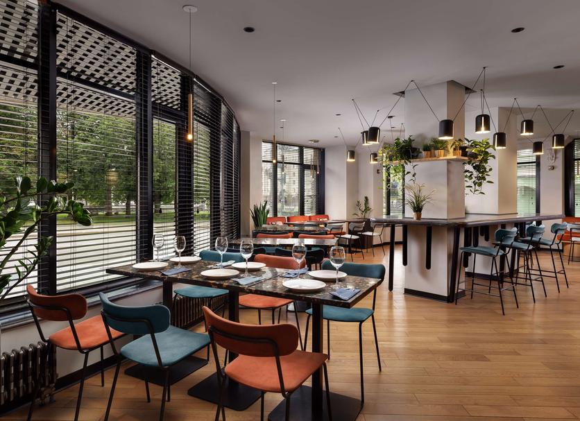 Restaurant Photo