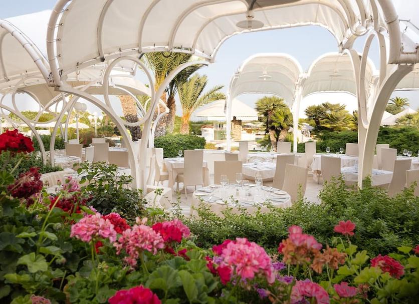 Banquet hall Photo