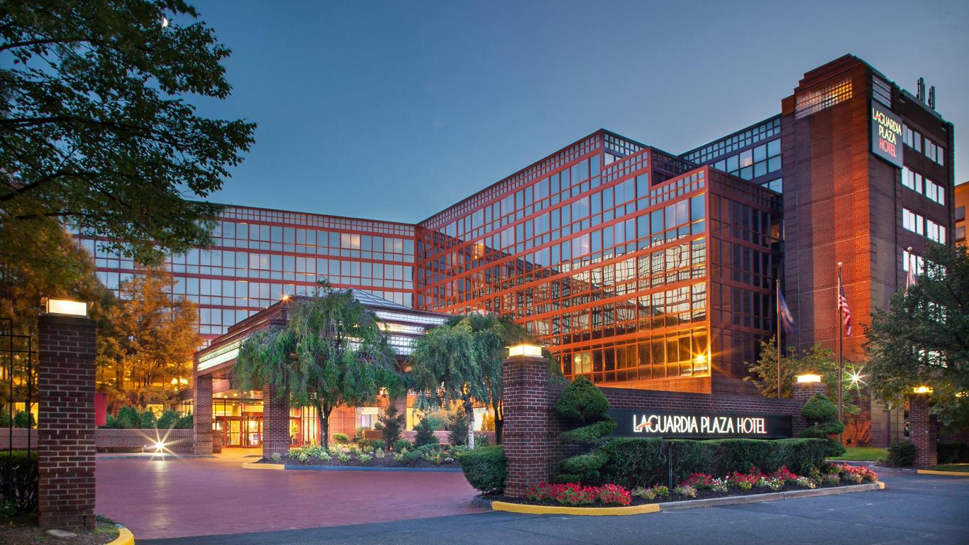 DoubleTree by Hilton New York LaGuardia Airport