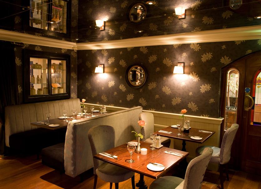 Dining room Photo