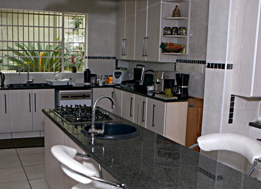 Kitchen Photo