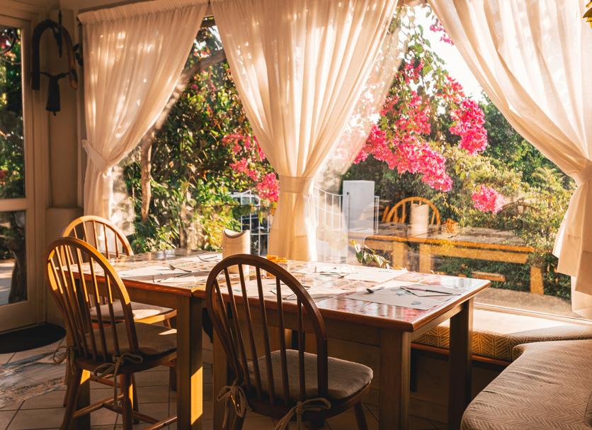 Dining room Photo