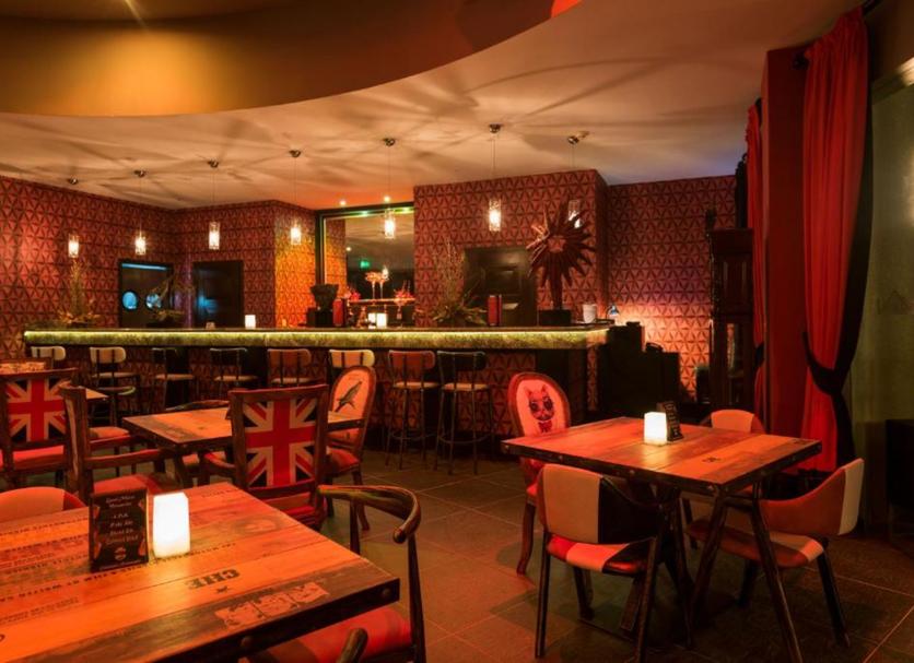 Bar Photo