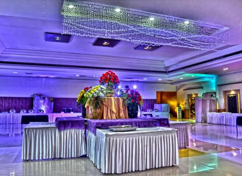 Banquet hall Photo