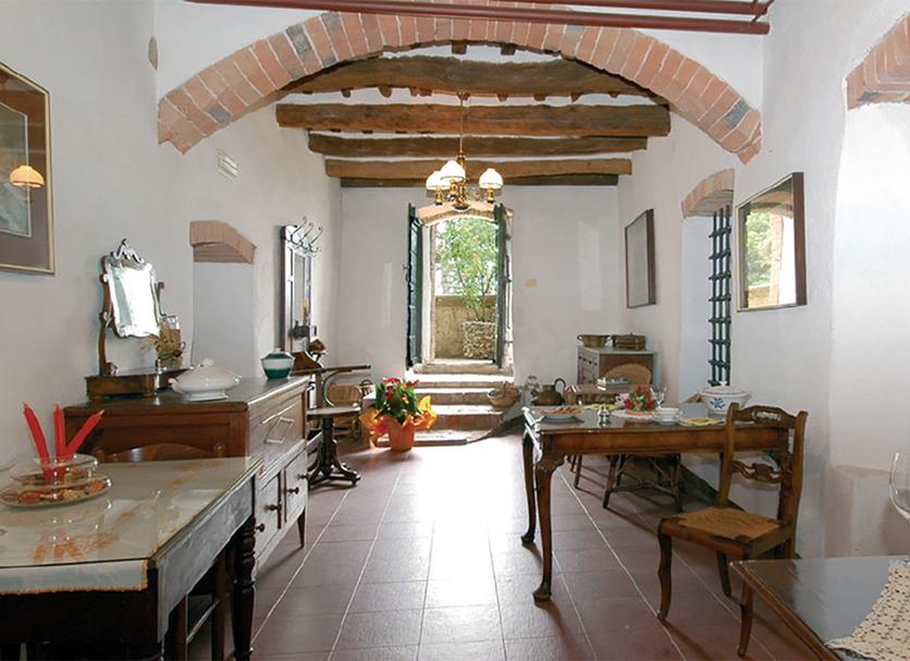 Dining room Photo