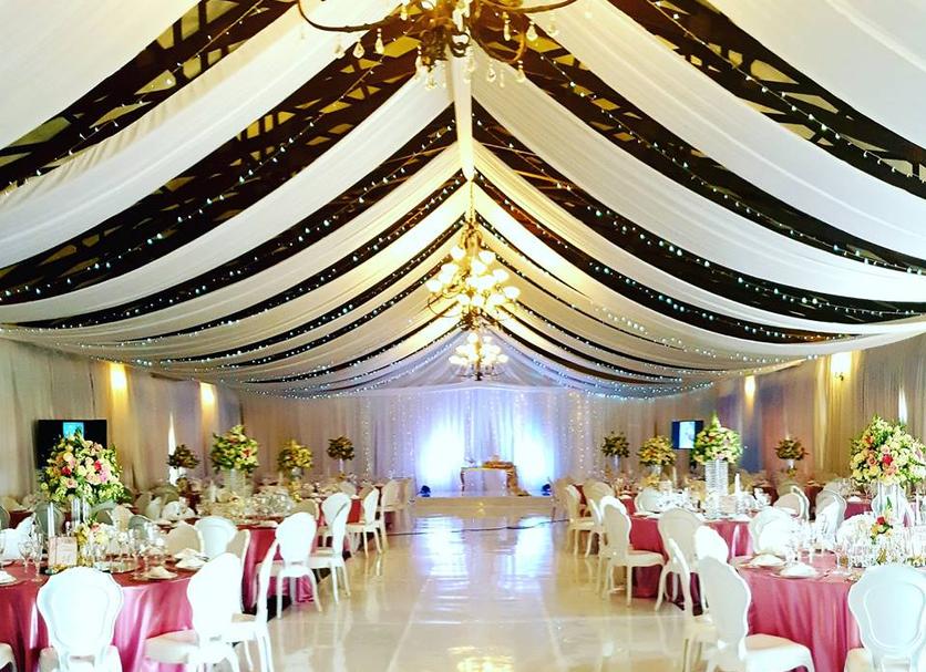 Banquet hall Photo