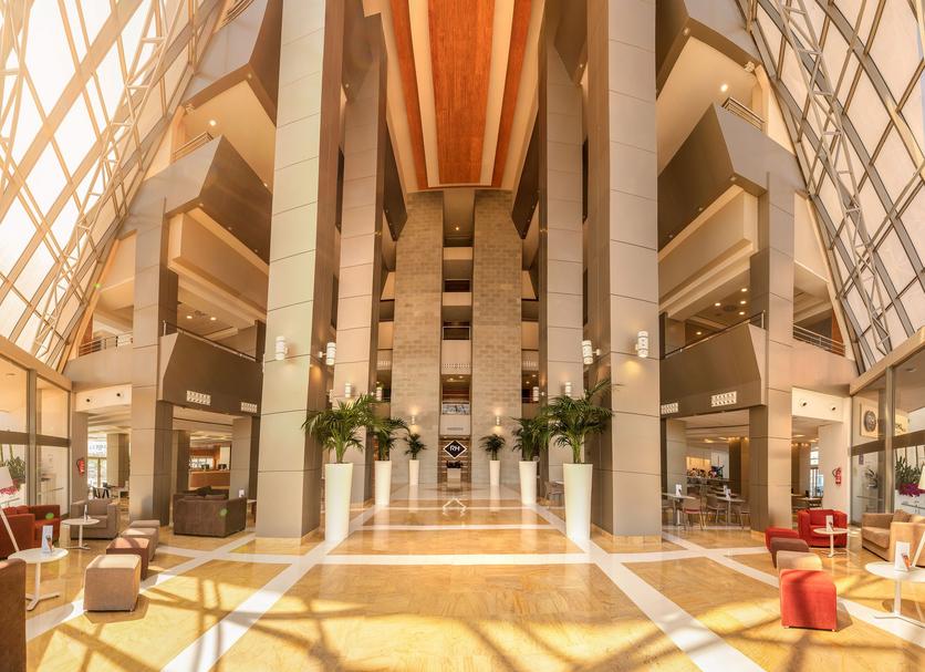 Hotel entrance Photo