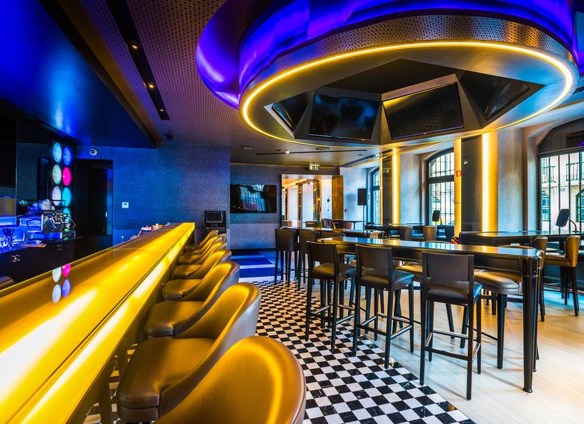 Bar Photo
