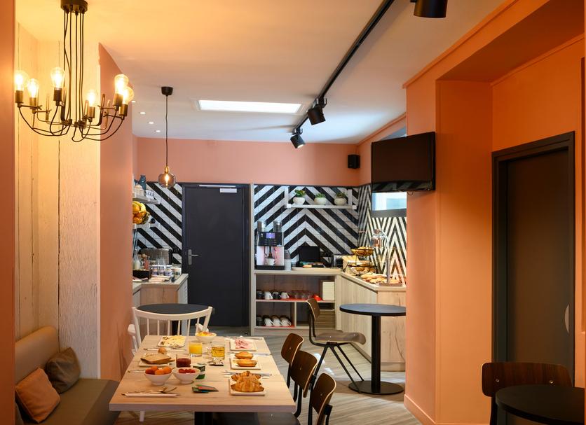 Restaurant Photo