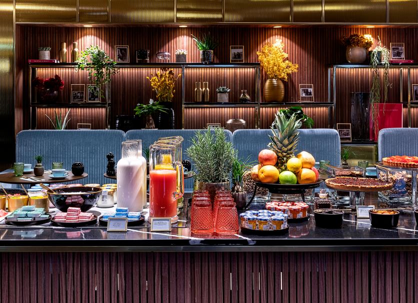 Buffet Photo