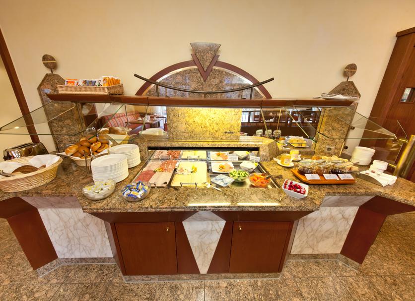 Buffet Photo