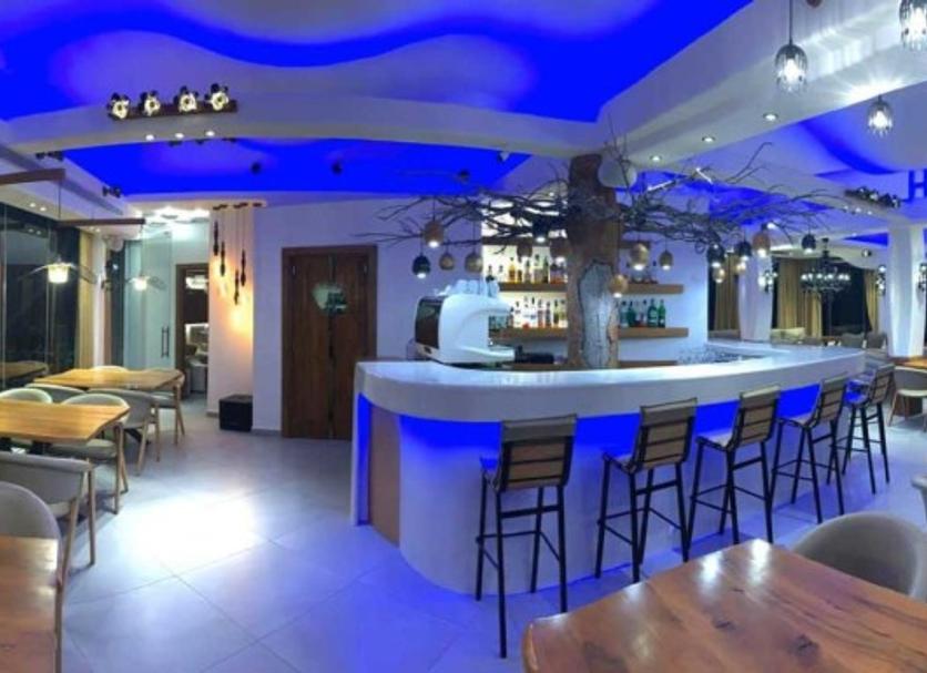 Bar Photo