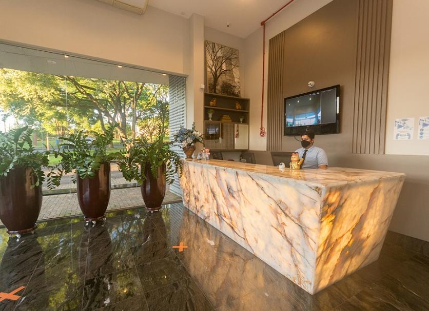 Front desk Photo