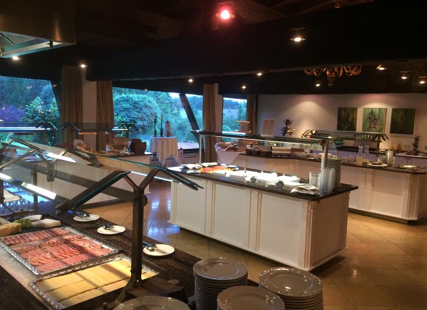 Buffet Photo