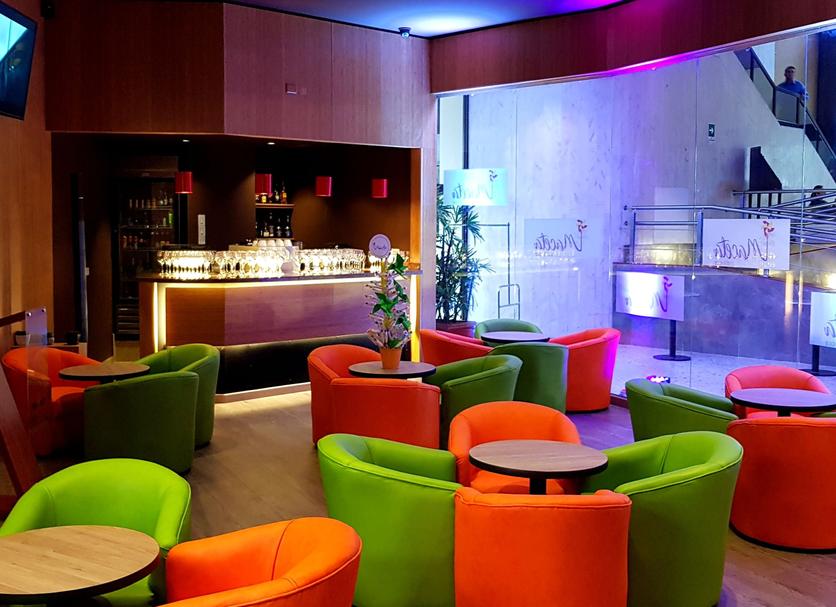 Bar Photo