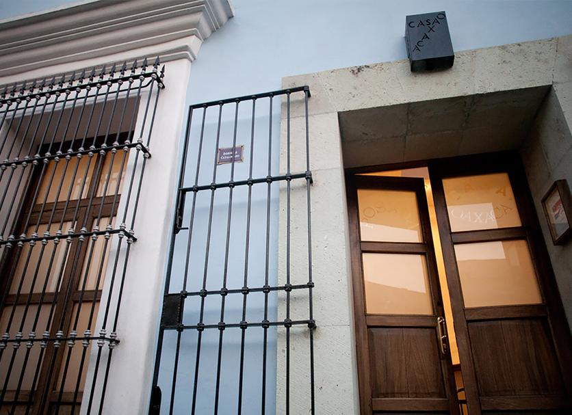 Hotel entrance Photo