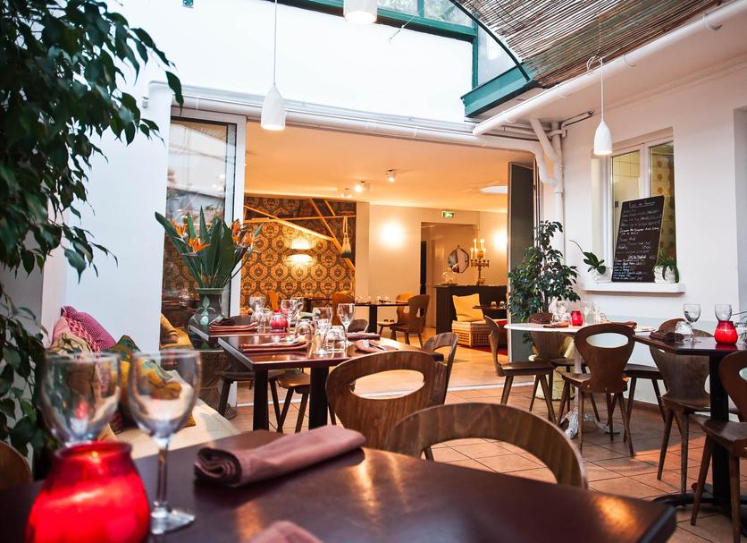 Dining room Photo