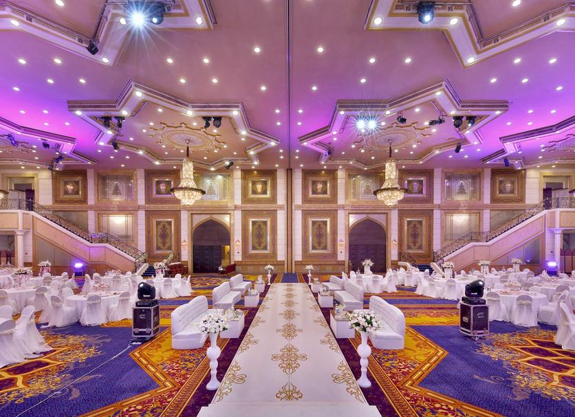 Banquet hall Photo