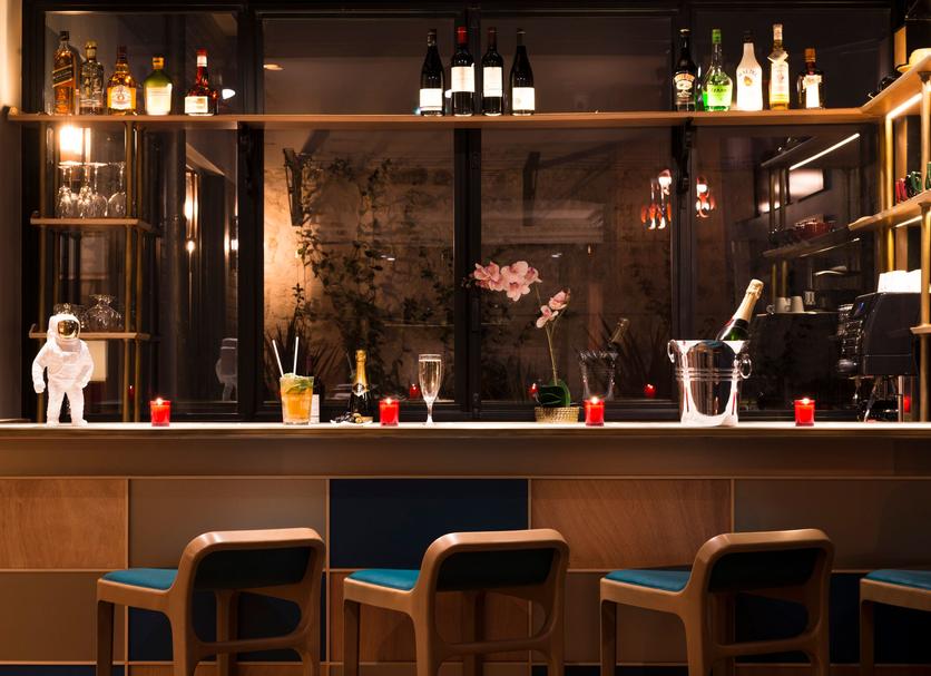 Bar Photo