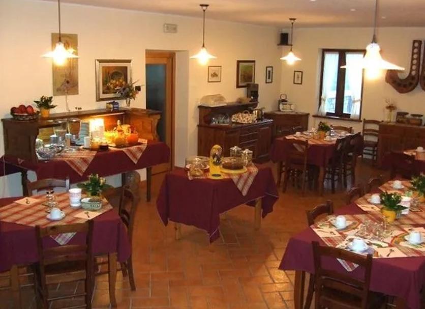Dining room Photo