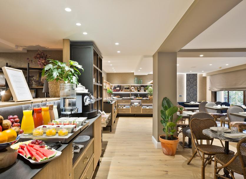 Dining room Photo